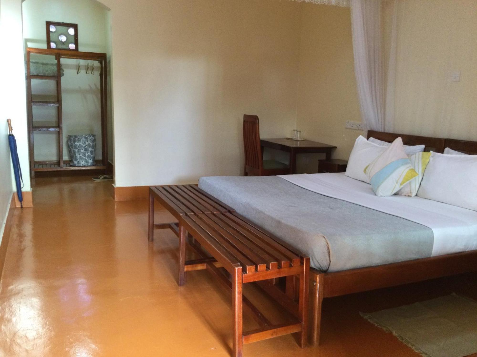 African Roots Guesthouse אנטבה מראה חיצוני תמונה
